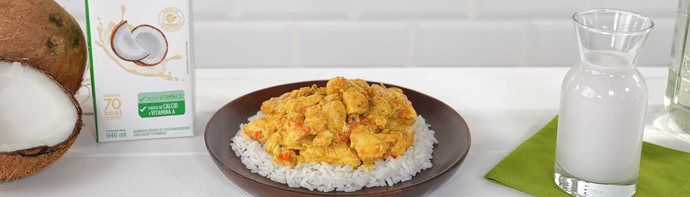 Pollo en Salsa de Curry y Coco